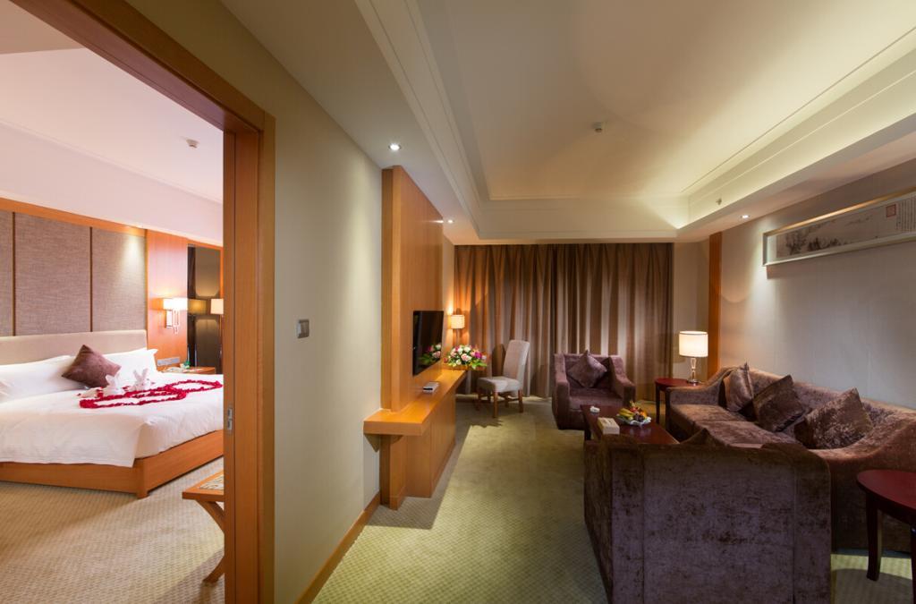 The Grand Plaza Hotel Ji'an  Exterior foto